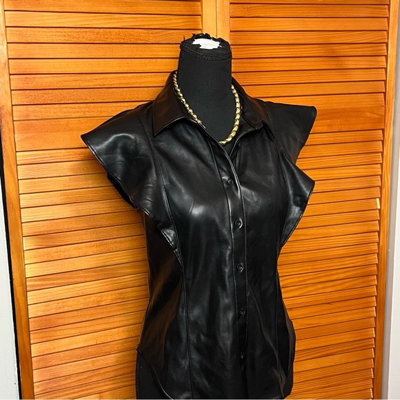 GAP Black Women's Button Down Vegan Leather Top - Picture 3 of 6